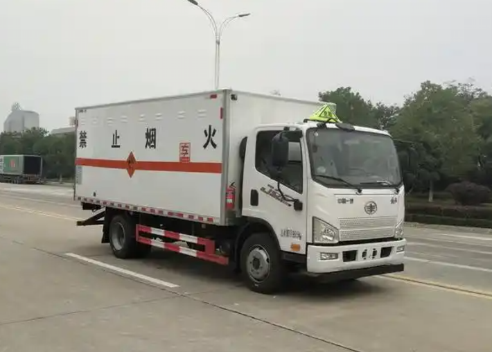 安乡爆破器材运输车可以上高速吗？