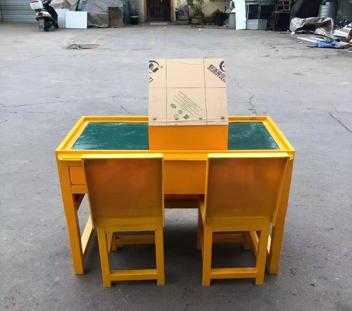 安乡防静电导通桌井下煤矿火工品发放桌：危险品流转的安全守护者